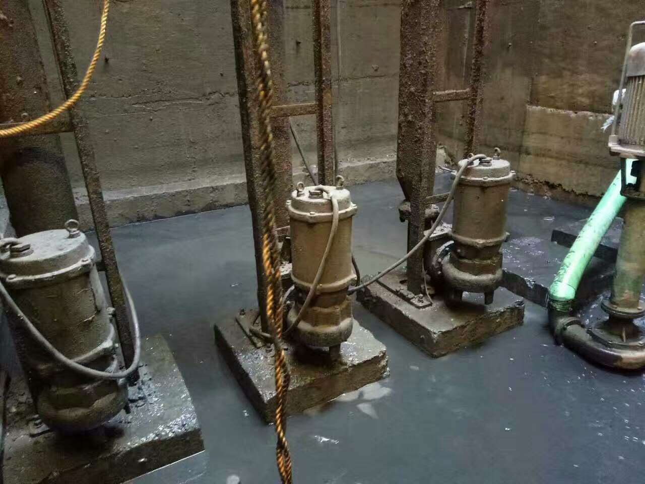 雨花污水池清理